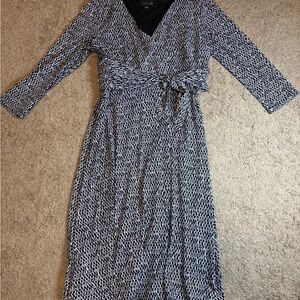 Black Label Evan-Picone Dress Women's Size 8 Faux Wrap 3/4 sleeve Vneck Flirty